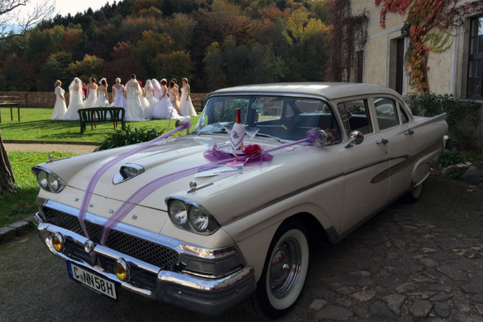 Ford Custom 300
